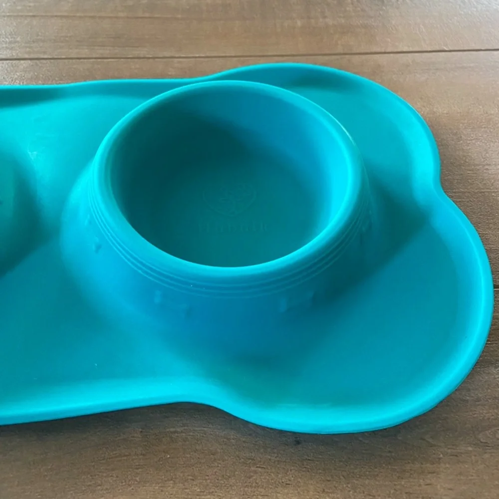 Hubulk Pet No Spill Non-Skid Silicone Mat Food Bowl for Water and Food - Small